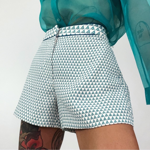 NEW H&M Tailored Geometric Motif Shorts | Size 8 - Picture 1 of 10